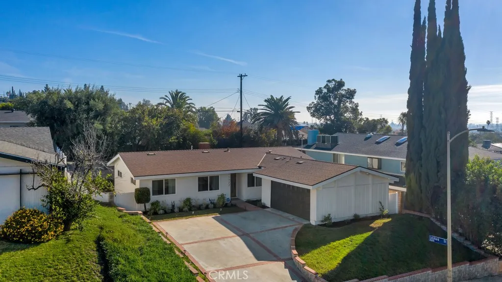 11722 Hayvenhurst, Granada Hills, California 91344 home-pic-1